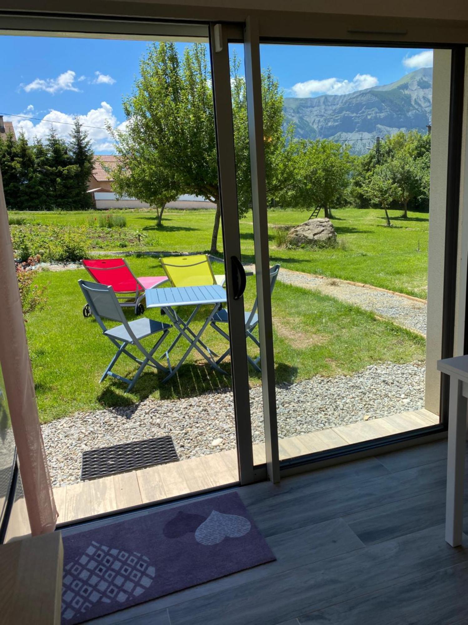 سانت بونيت ين شامبسور "La Combe Fleurie" Appartements & Chambres الغرفة الصورة